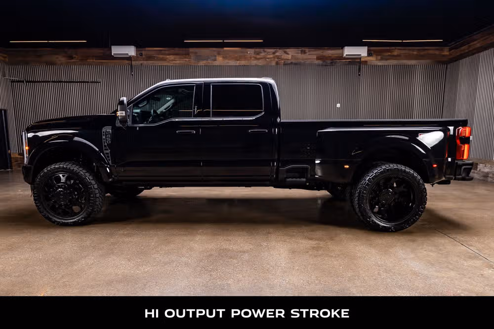 2026 Ford F-450 Super Duty Platinum Plus Crew Cab Image 6