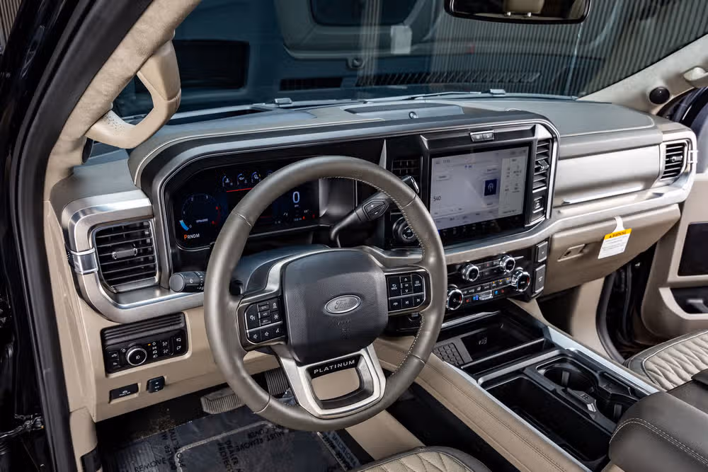 2026 Ford F-450 Super Duty Platinum Plus Crew Cab Image 17