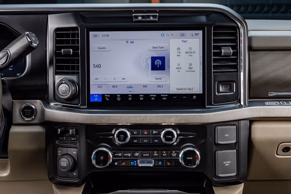 2026 Ford F-450 Super Duty Platinum Plus Crew Cab Image 24