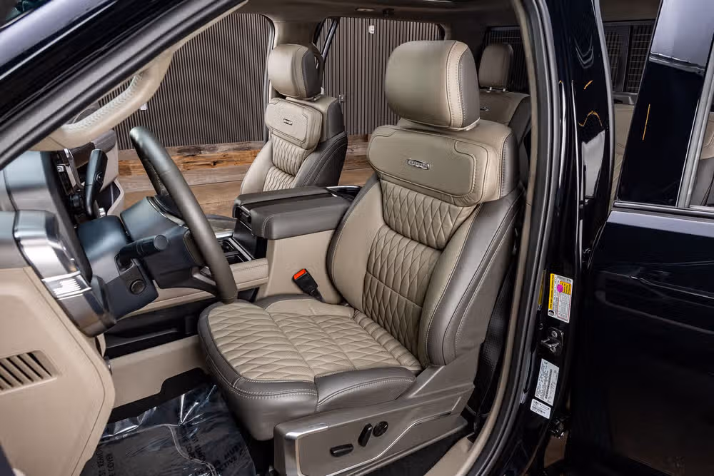 2026 Ford F-450 Super Duty Platinum Plus Crew Cab Image 30