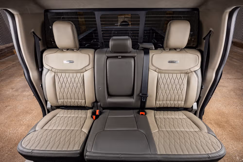 2026 Ford F-450 Super Duty Platinum Plus Crew Cab Image 36