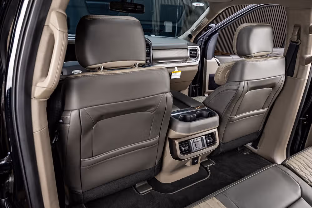 2026 Ford F-450 Super Duty Platinum Plus Crew Cab Image 35