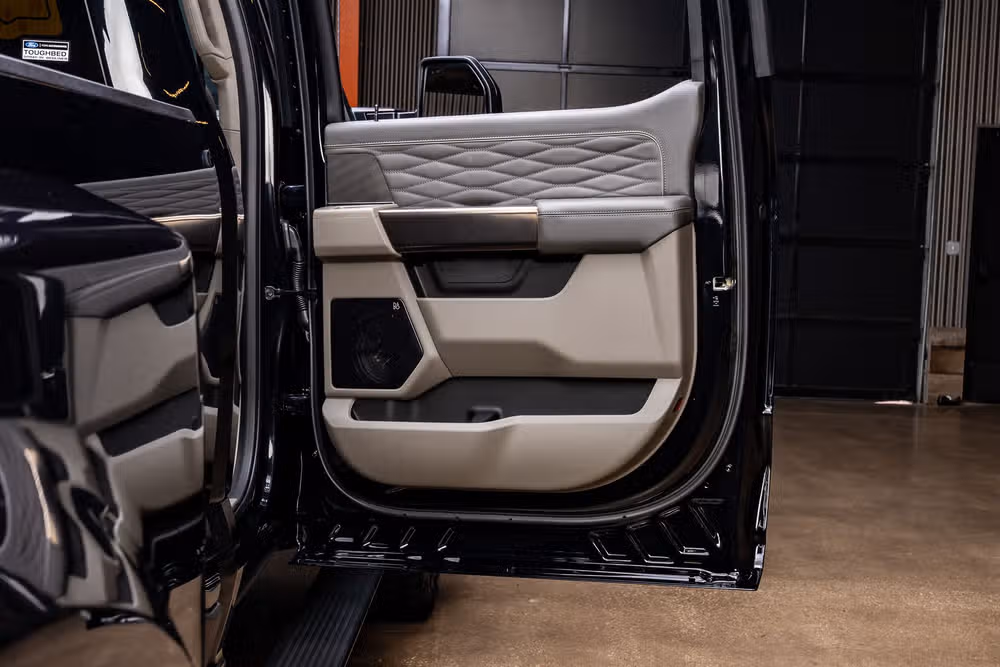 2026 Ford F-450 Super Duty Platinum Plus Crew Cab Image 40