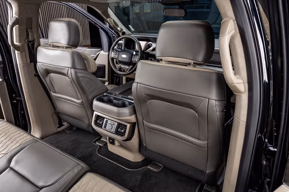 2026 Ford F-450 Super Duty Platinum Plus Crew Cab Image 33