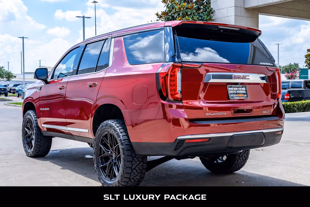 2022 GMC Yukon SLT Image 7