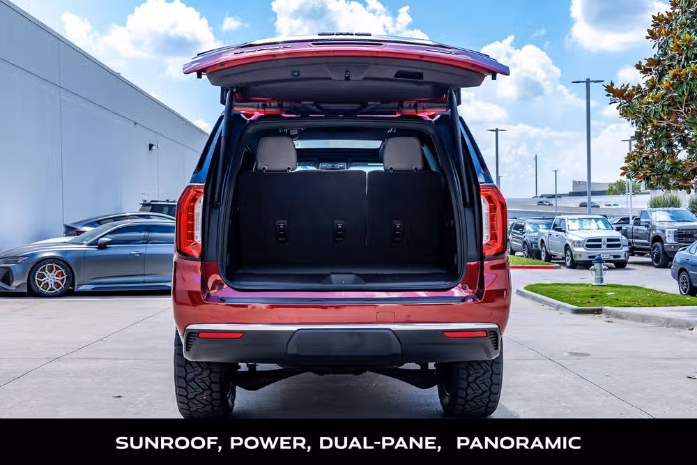 2022 GMC Yukon SLT Image 9