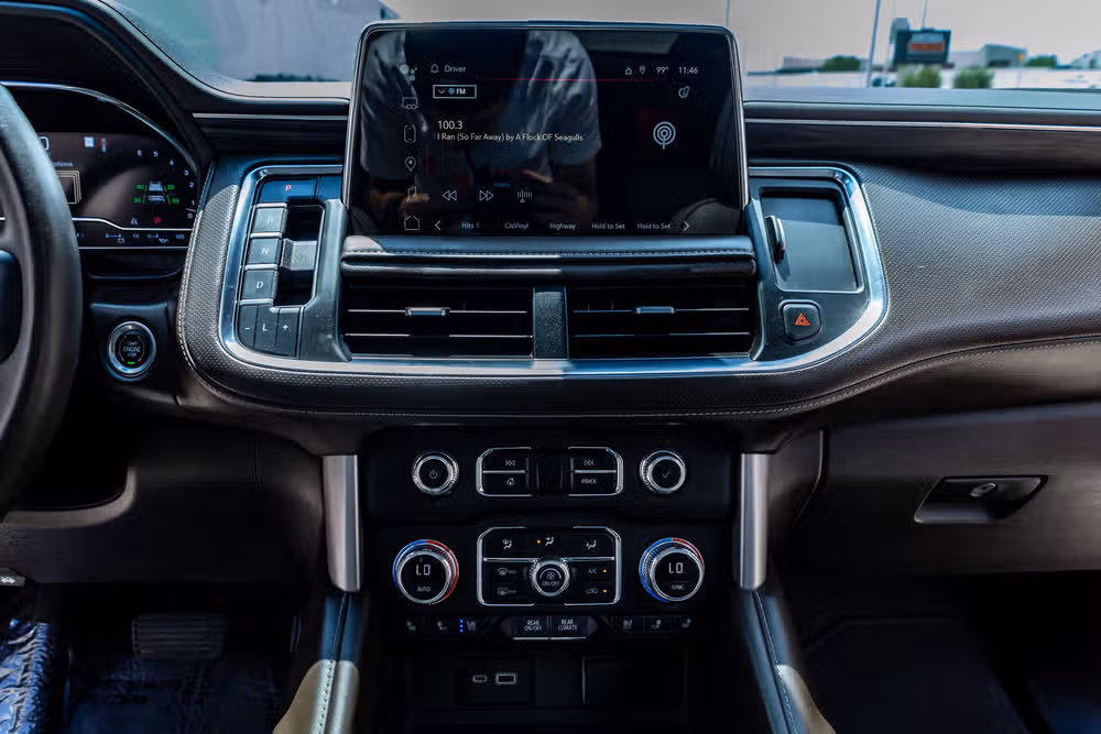 2022 GMC Yukon SLT Image 23