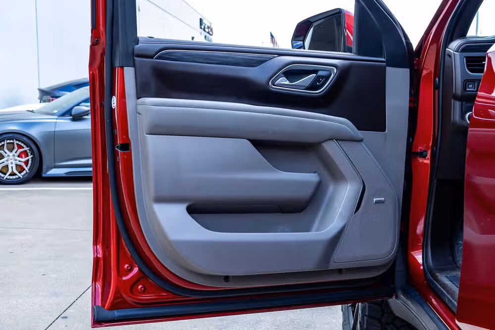 2022 GMC Yukon SLT Image 37