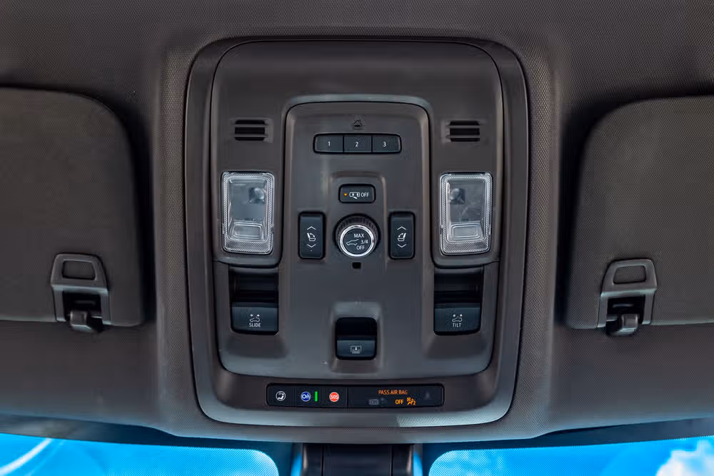 2022 GMC Yukon SLT Image 28