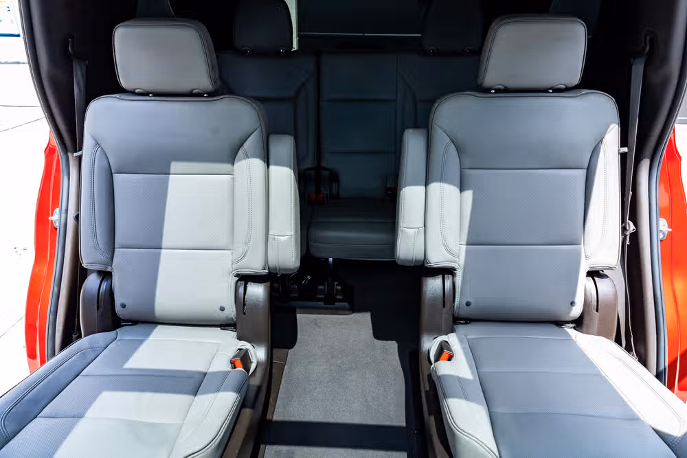 2022 GMC Yukon SLT Image 35