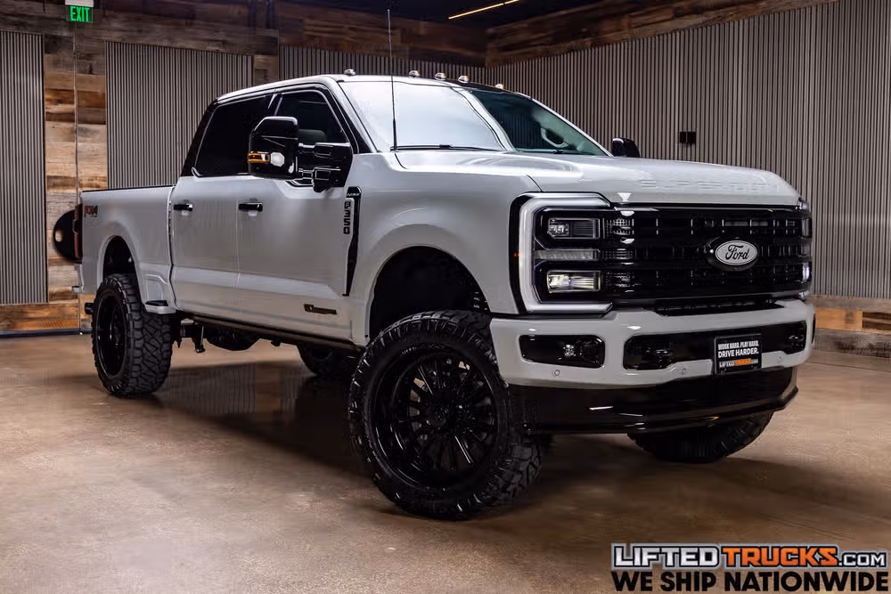 2026 Ford F-350 Super Duty Platinum Plus Crew Cab Image 1