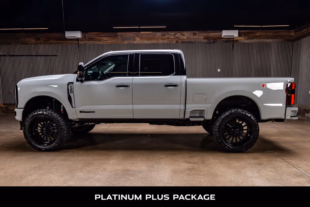 2026 Ford F-350 Super Duty Platinum Plus Crew Cab Image 6
