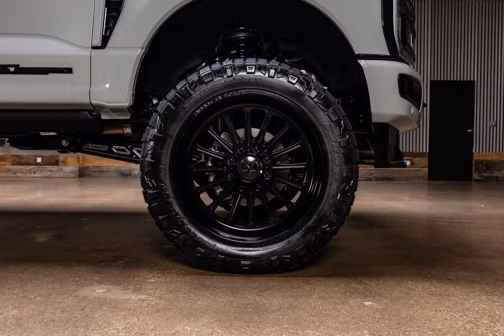2026 Ford F-350 Super Duty Platinum Plus Crew Cab Image 12
