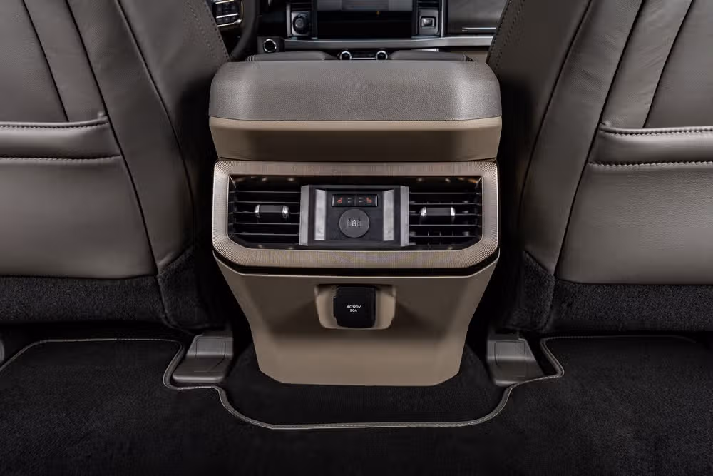 2026 Ford F-350 Super Duty Platinum Plus Crew Cab Image 34