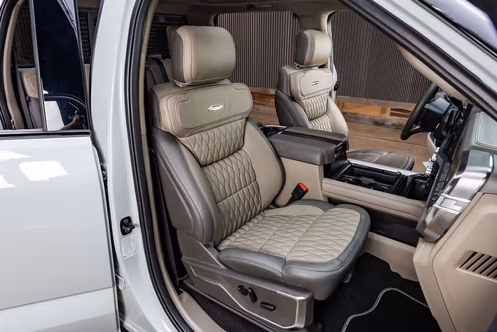 2026 Ford F-350 Super Duty Platinum Plus Crew Cab Image 32