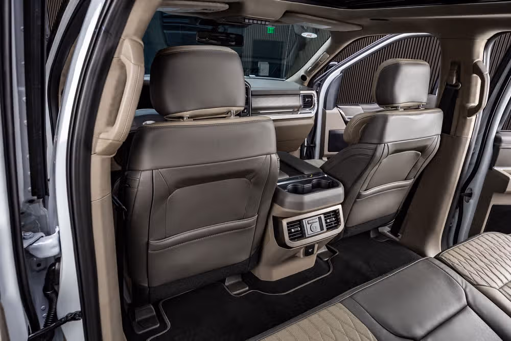 2026 Ford F-350 Super Duty Platinum Plus Crew Cab Image 35