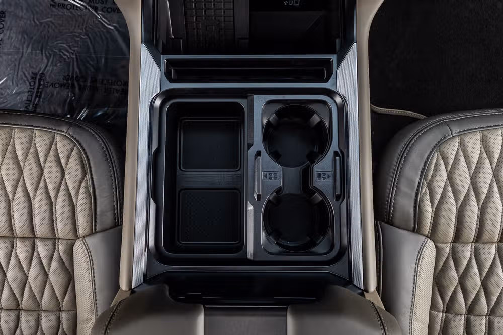 2026 Ford F-350 Super Duty Platinum Plus Crew Cab Image 29