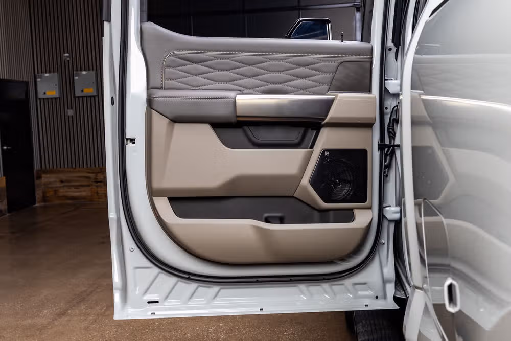 2026 Ford F-350 Super Duty Platinum Plus Crew Cab Image 39