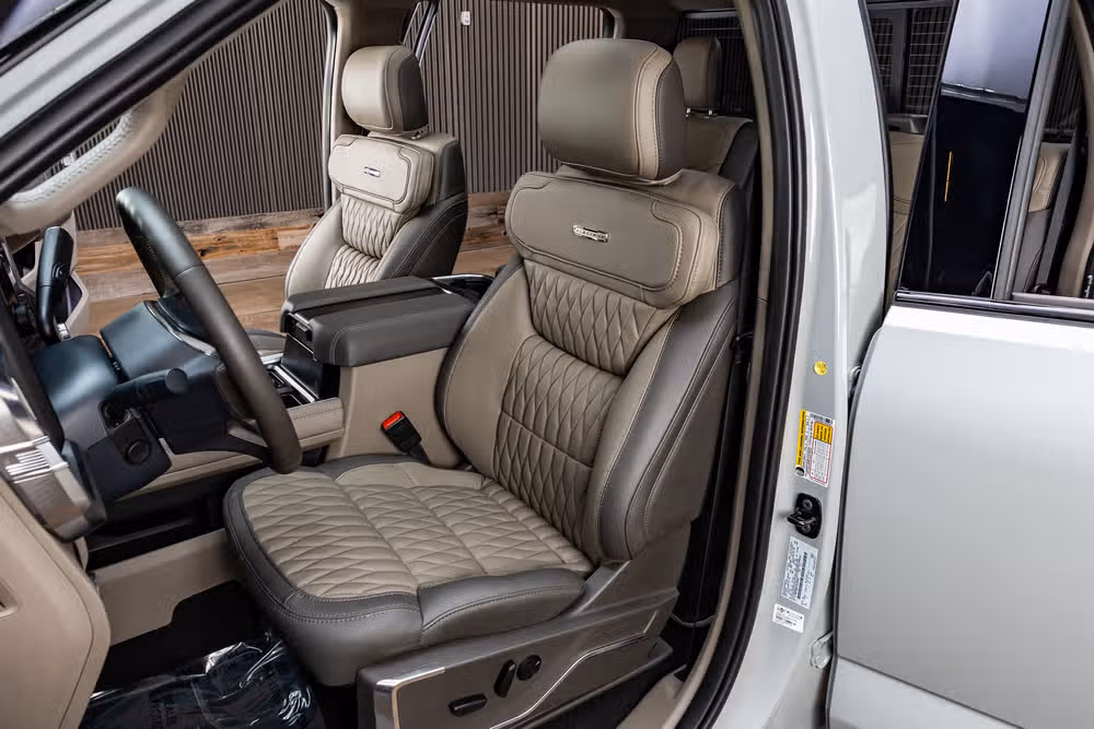 2026 Ford F-350 Super Duty Platinum Plus Crew Cab Image 31