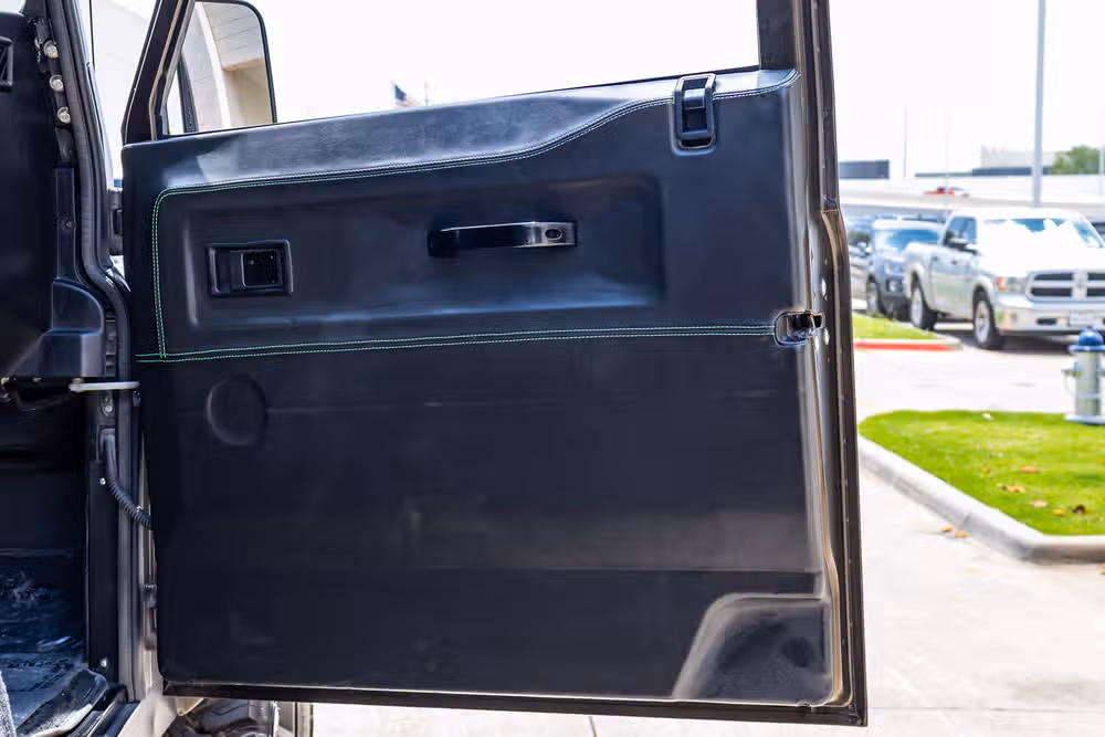 1998 Land Rover Defender Image 29