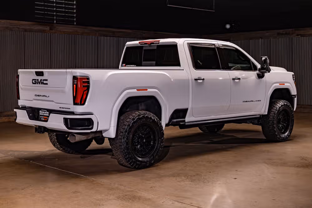 2026 GMC Sierra 2500HD Denali Ultimate Crew Cab Image 10