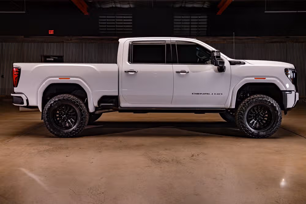 2026 GMC Sierra 2500HD Denali Ultimate Crew Cab Image 11