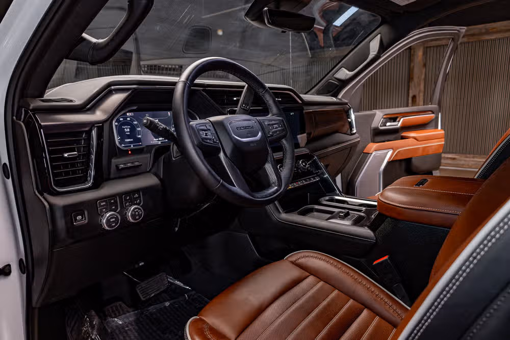 2026 GMC Sierra 2500HD Denali Ultimate Crew Cab Image 16