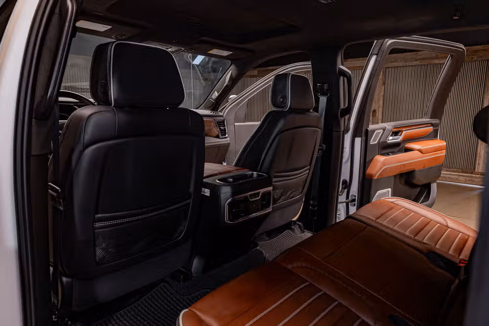 2026 GMC Sierra 2500HD Denali Ultimate Crew Cab Image 26