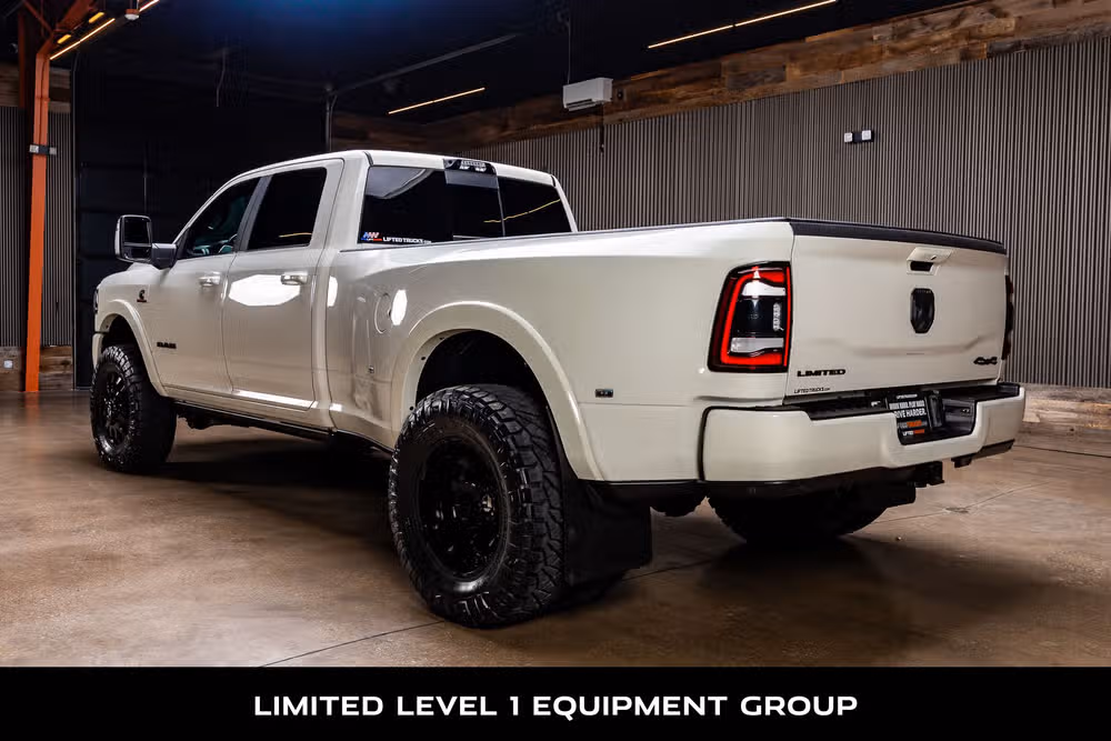 2024 Ram 3500 Limited Crew Cab Image 7