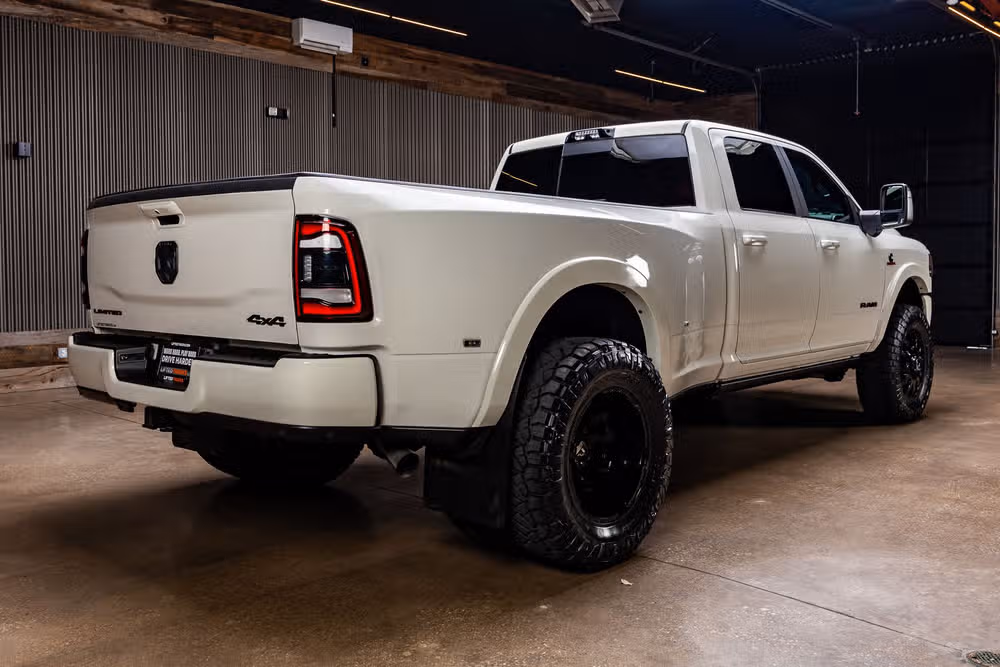 2024 Ram 3500 Limited Crew Cab Image 10