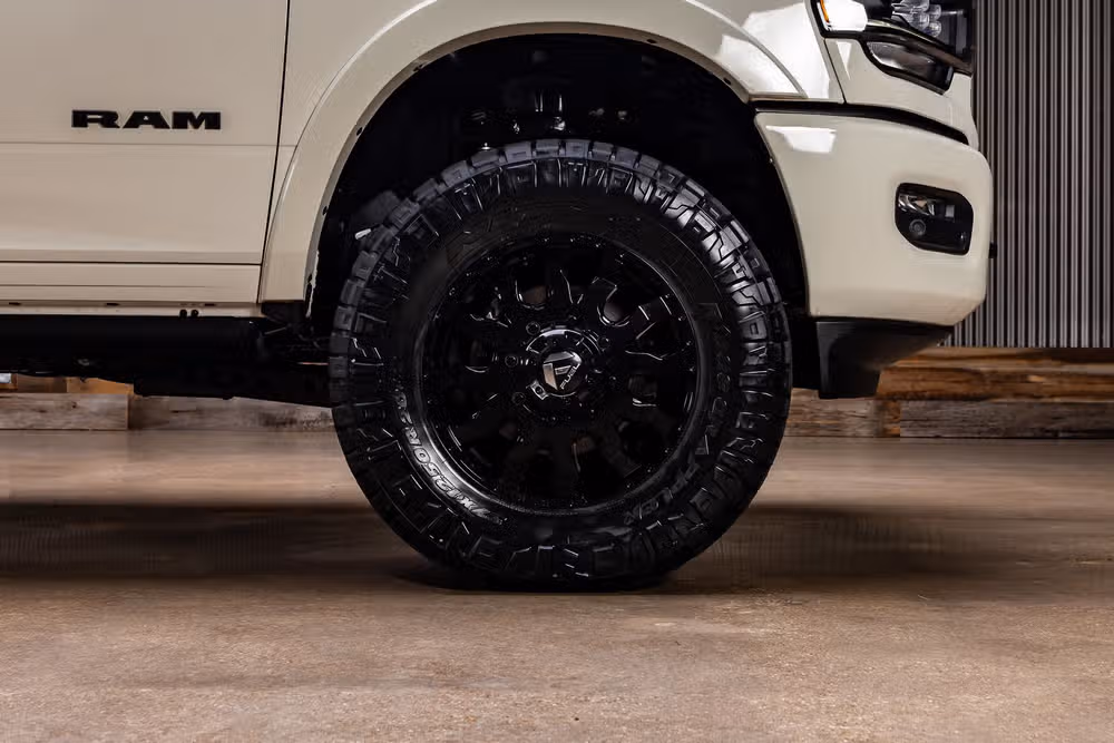 2024 Ram 3500 Limited Crew Cab Image 12
