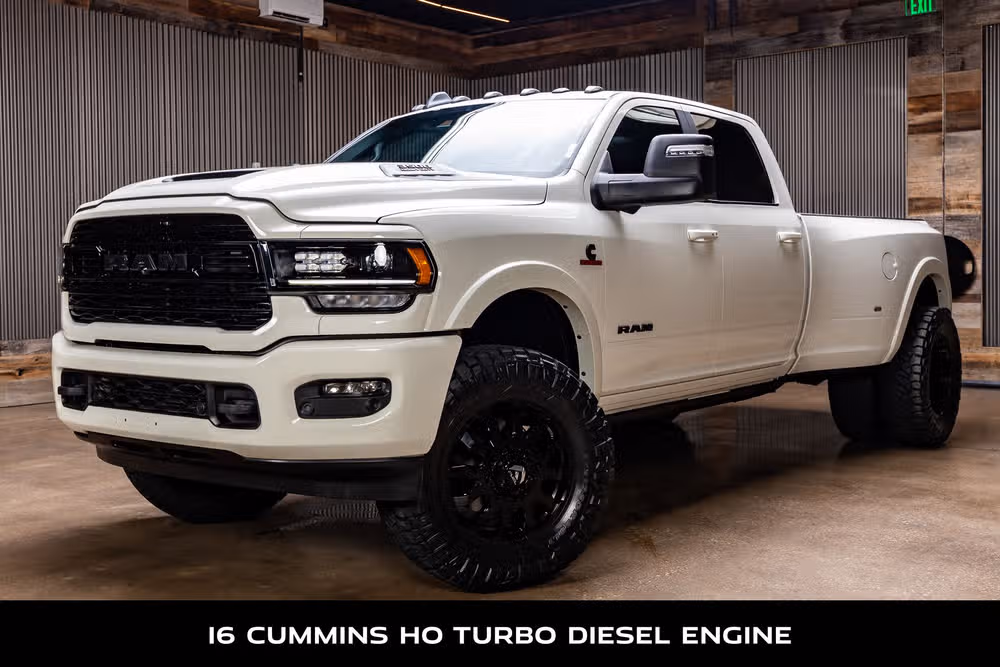 2024 Ram 3500 Limited Crew Cab Image 5