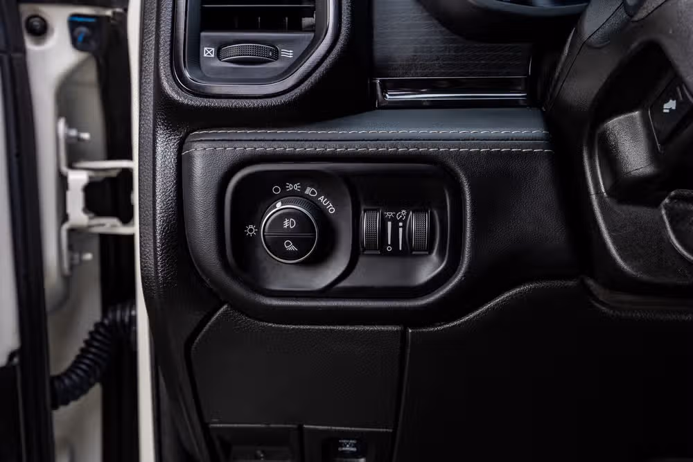 2024 Ram 3500 Limited Crew Cab Image 22