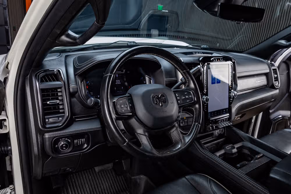 2024 Ram 3500 Limited Crew Cab Image 17