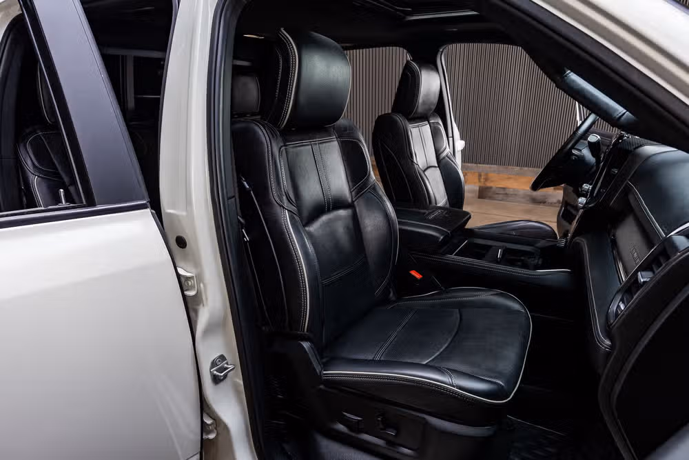 2024 Ram 3500 Limited Crew Cab Image 33