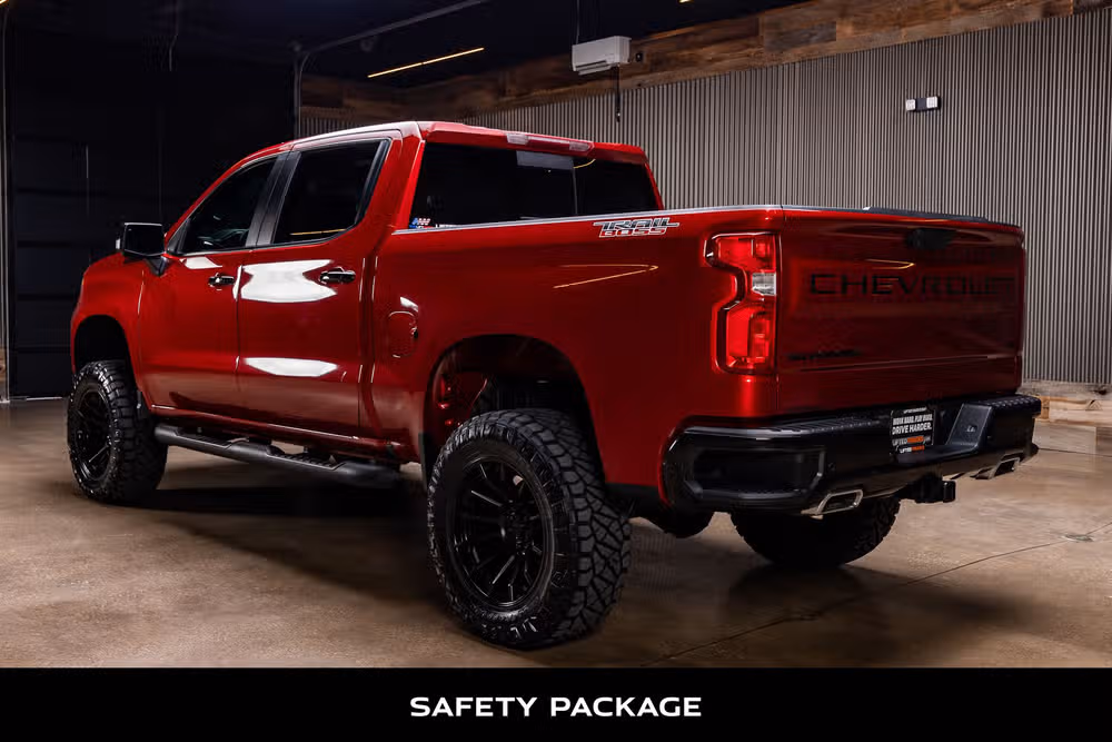 2024 Chevrolet Silverado 1500 LT Trail Boss Crew Cab Image 7