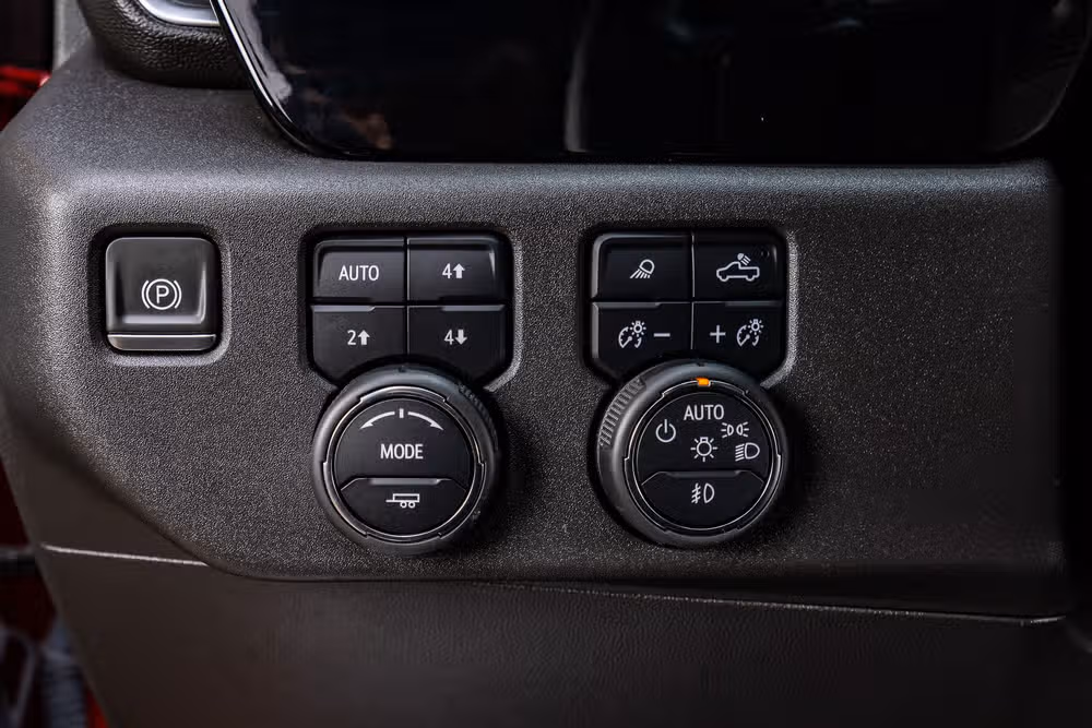2024 Chevrolet Silverado 1500 LT Trail Boss Crew Cab Image 22