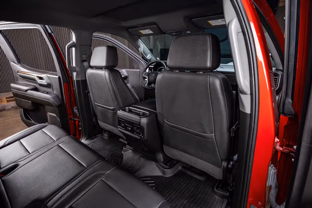2024 Chevrolet Silverado 1500 LT Trail Boss Crew Cab Image 32
