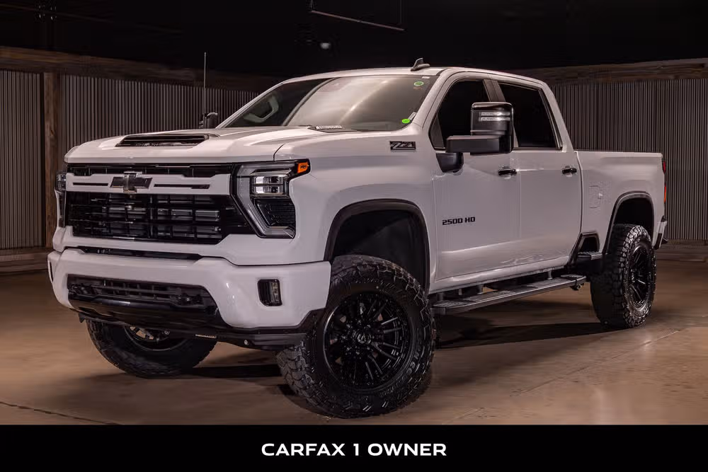 2024 Chevrolet Silverado 2500HD LT Crew Cab Image 5