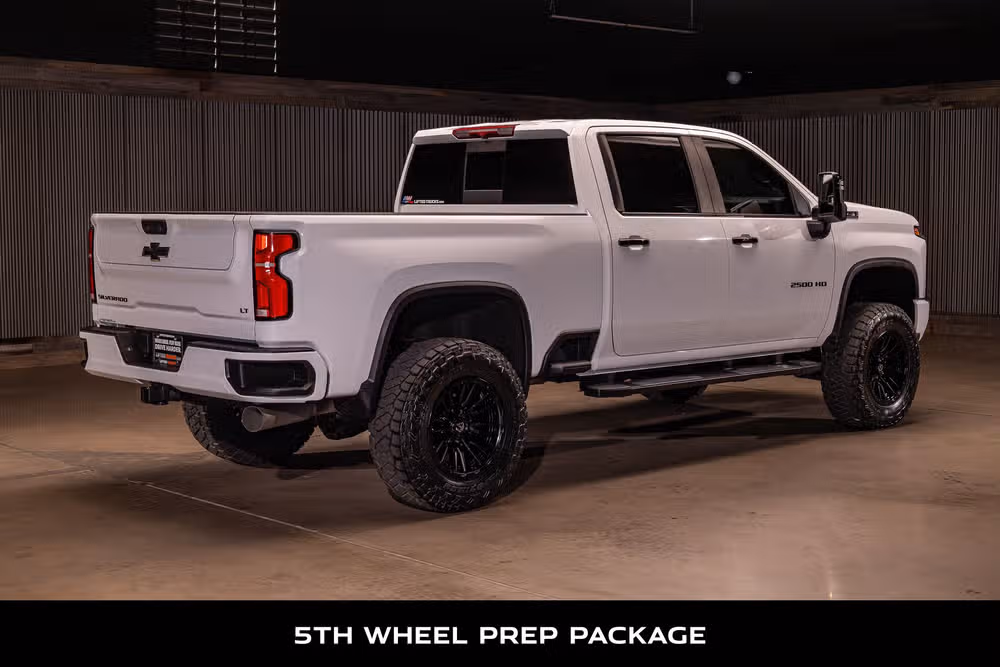2024 Chevrolet Silverado 2500HD LT Crew Cab Image 10