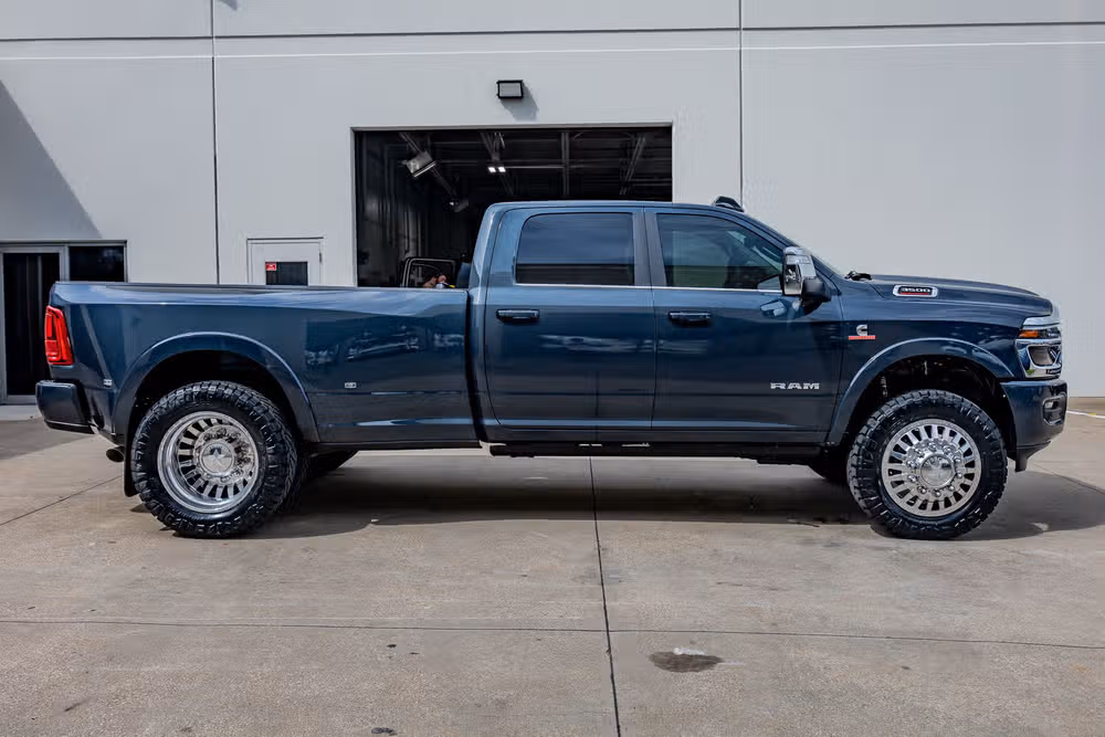 2025 Ram 3500 Limited Longhorn Crew Cab Image 11