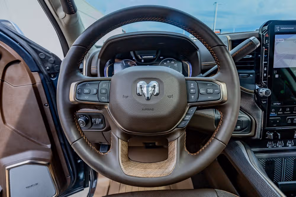 2025 Ram 3500 Limited Longhorn Crew Cab Image 19