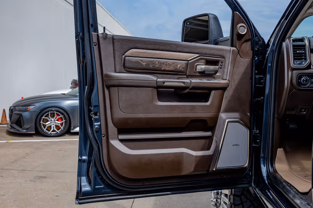 2025 Ram 3500 Limited Longhorn Crew Cab Image 38