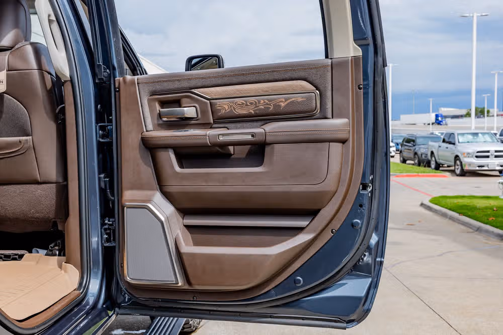 2025 Ram 3500 Limited Longhorn Crew Cab Image 41