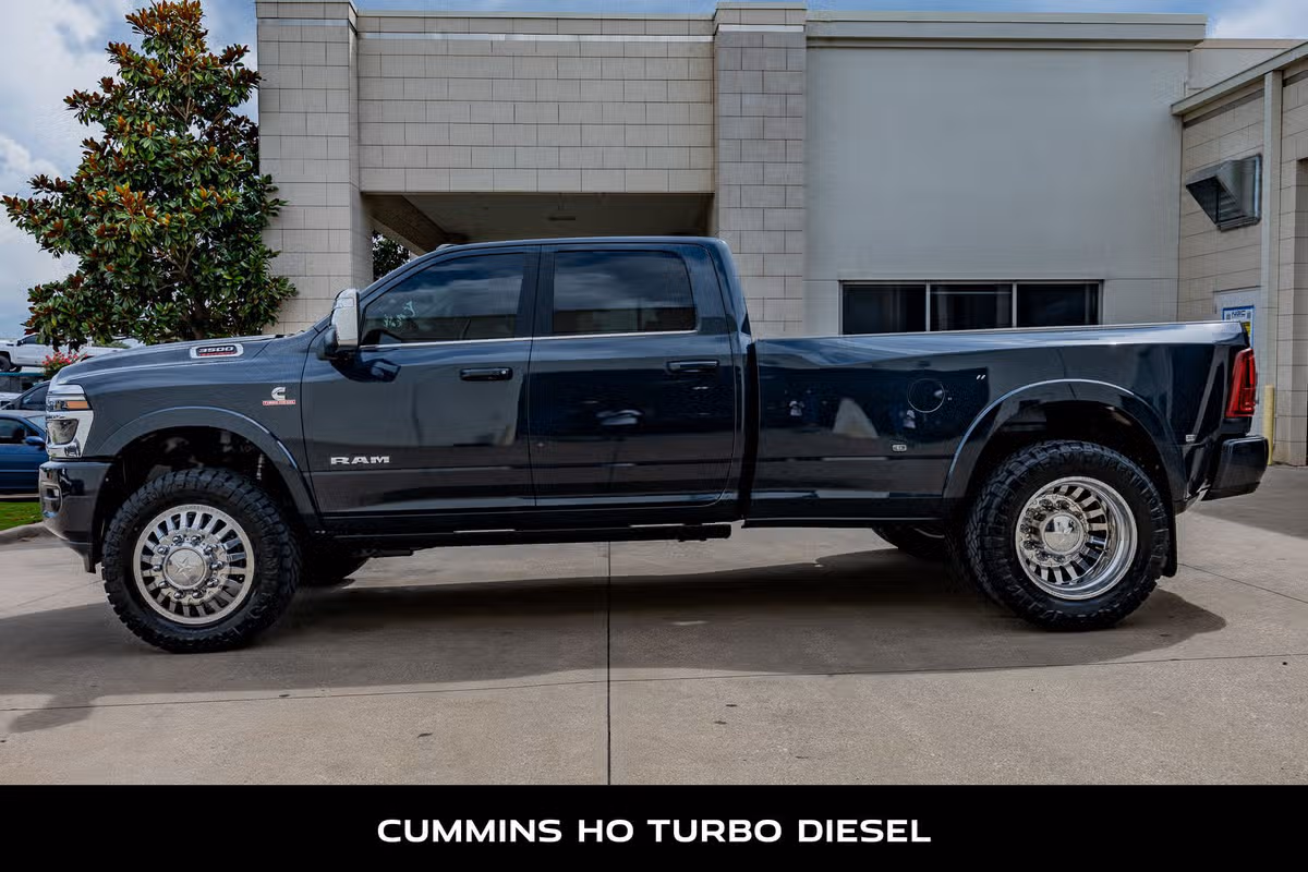 2025 Ram 3500 Limited Longhorn Crew Cab