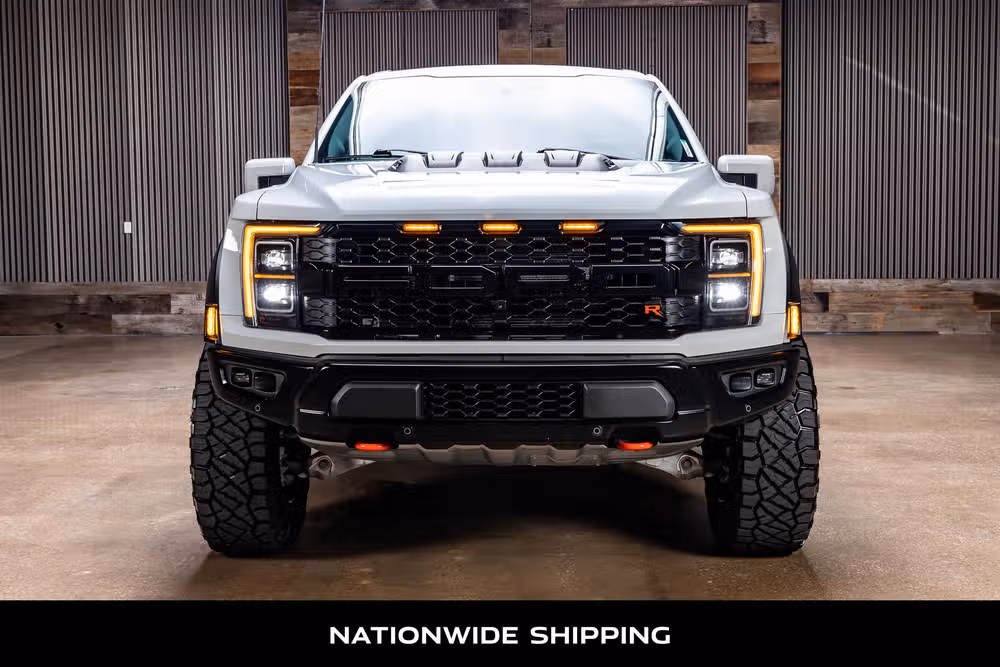 2023 Ford F-150 Raptor SuperCrew Image 4