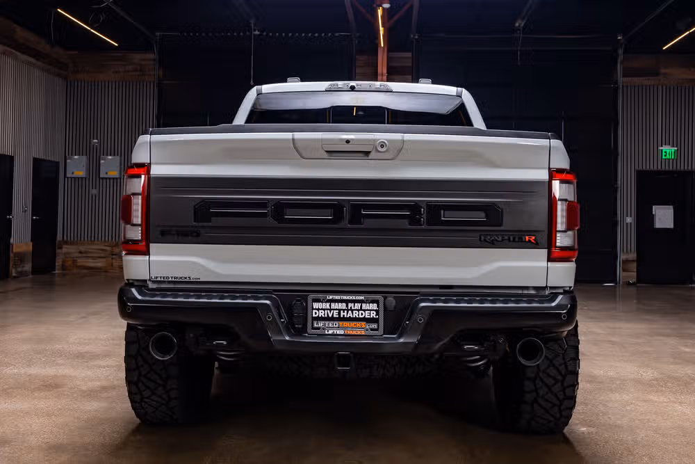2023 Ford F-150 Raptor SuperCrew Image 8