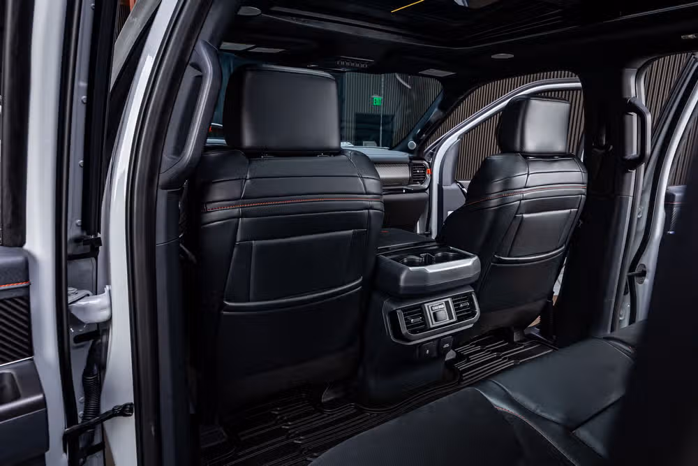 2023 Ford F-150 Raptor SuperCrew Image 35