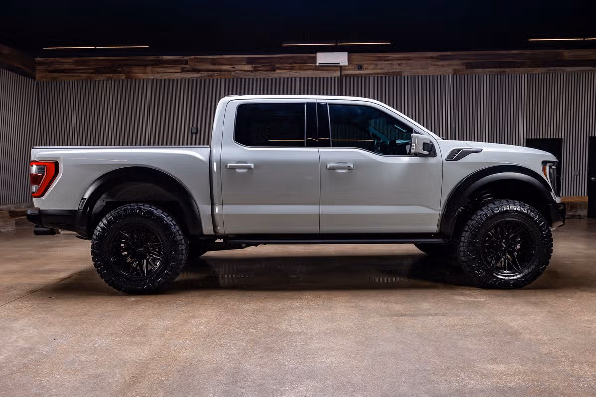 2023 Ford F-150 Raptor SuperCrew