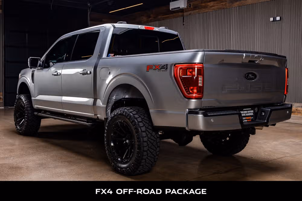2023 Ford F-150 XLT SuperCrew Image 7